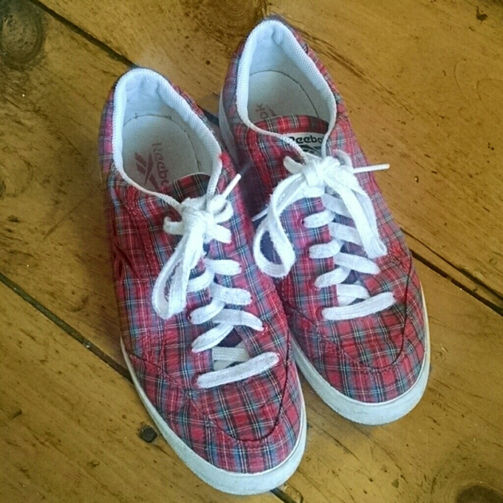 Vintage plaid reebok sneakers